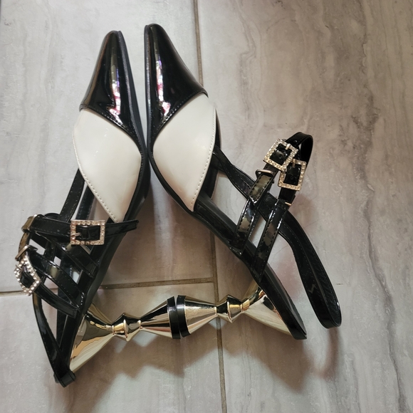 Kaigelin Elegant High Heels Women Contrast Color Pointy Toes Shoes SZ 11 - Picture 8 of 16